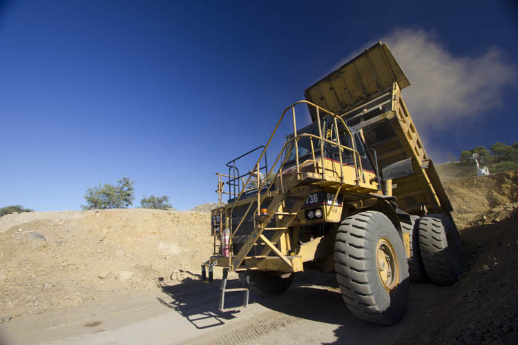 iMINCO mining information, dump truck training tipper truck