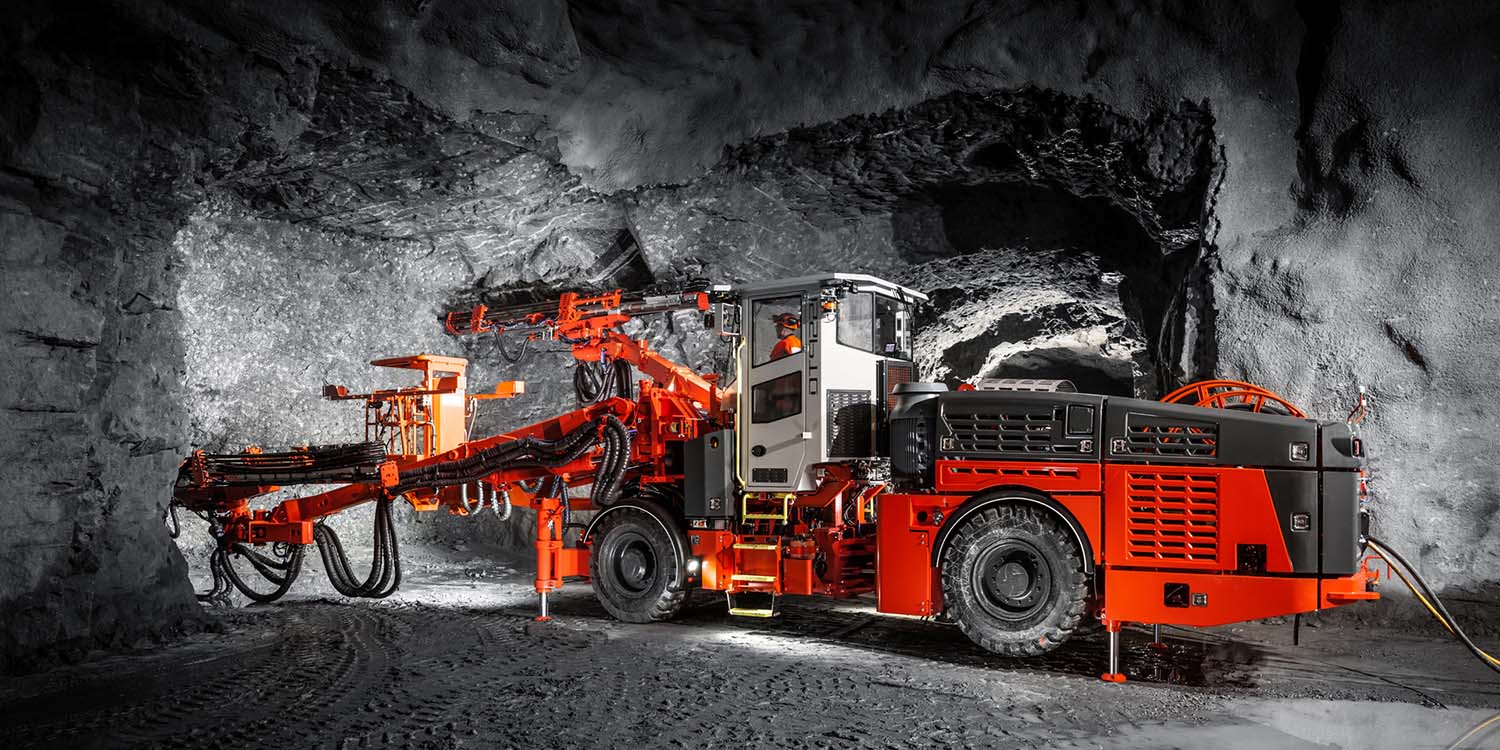 Drill Rig Heavy Duty Fitters Surface Underground Mining WA-iMINCO.net Mining Information
