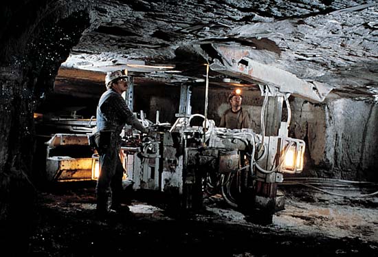 Underground Fitters Electricians Coal Mining Central QLD