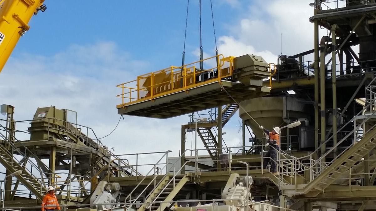 Mining Shutdowns Various Coal Mine Trades Support QLD